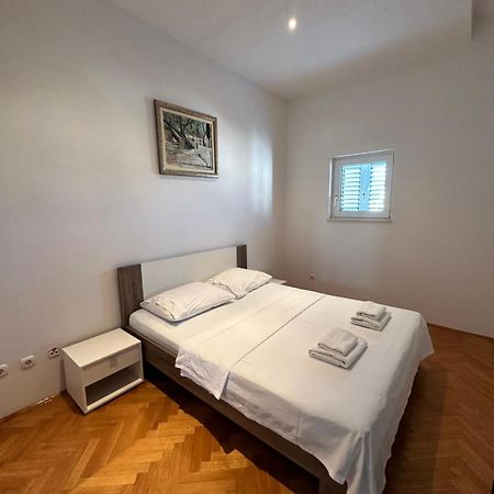 Apartments Villa Ohana Kaštela エクステリア 写真
