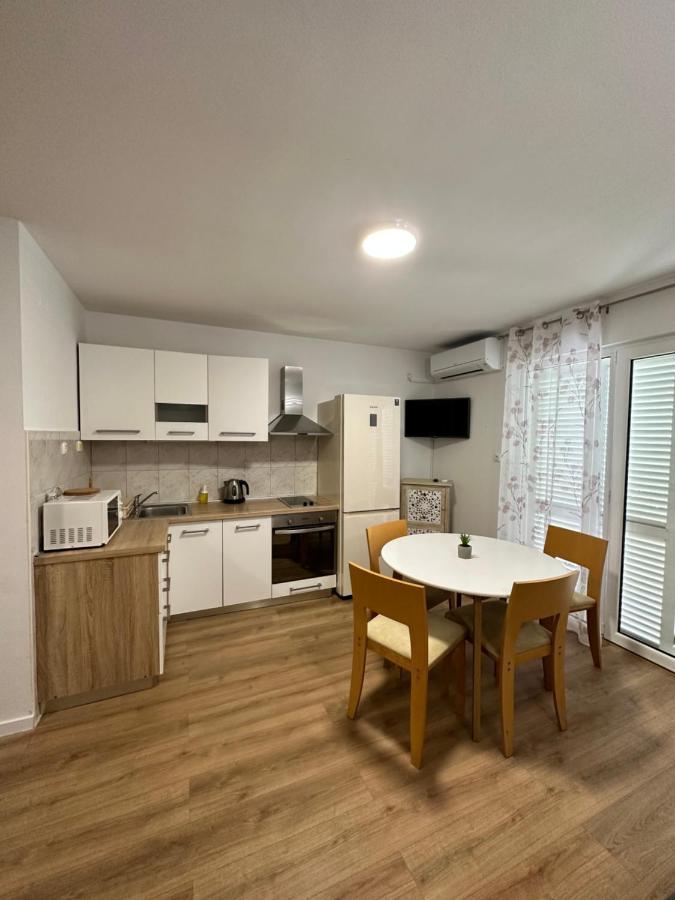 Apartments Villa Ohana Kaštela エクステリア 写真