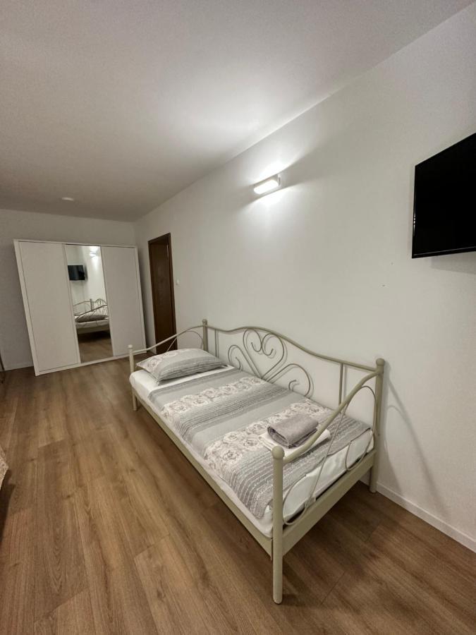 Apartments Villa Ohana Kaštela エクステリア 写真